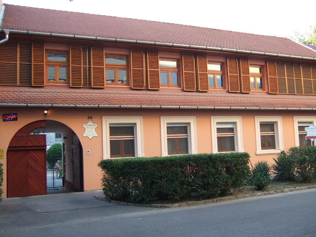 セゲド Timarhaz Panzio Bed & Breakfast エクステリア 写真