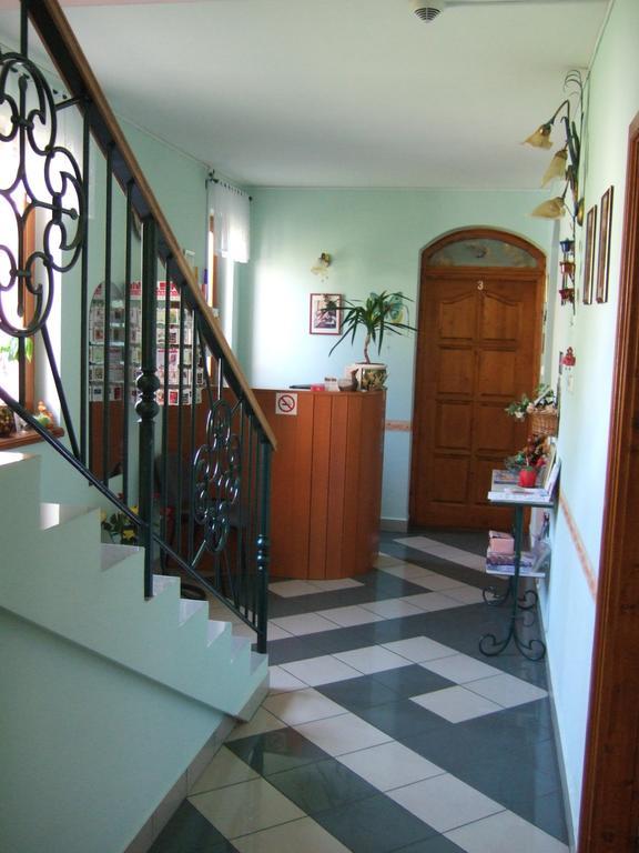 セゲド Timarhaz Panzio Bed & Breakfast エクステリア 写真